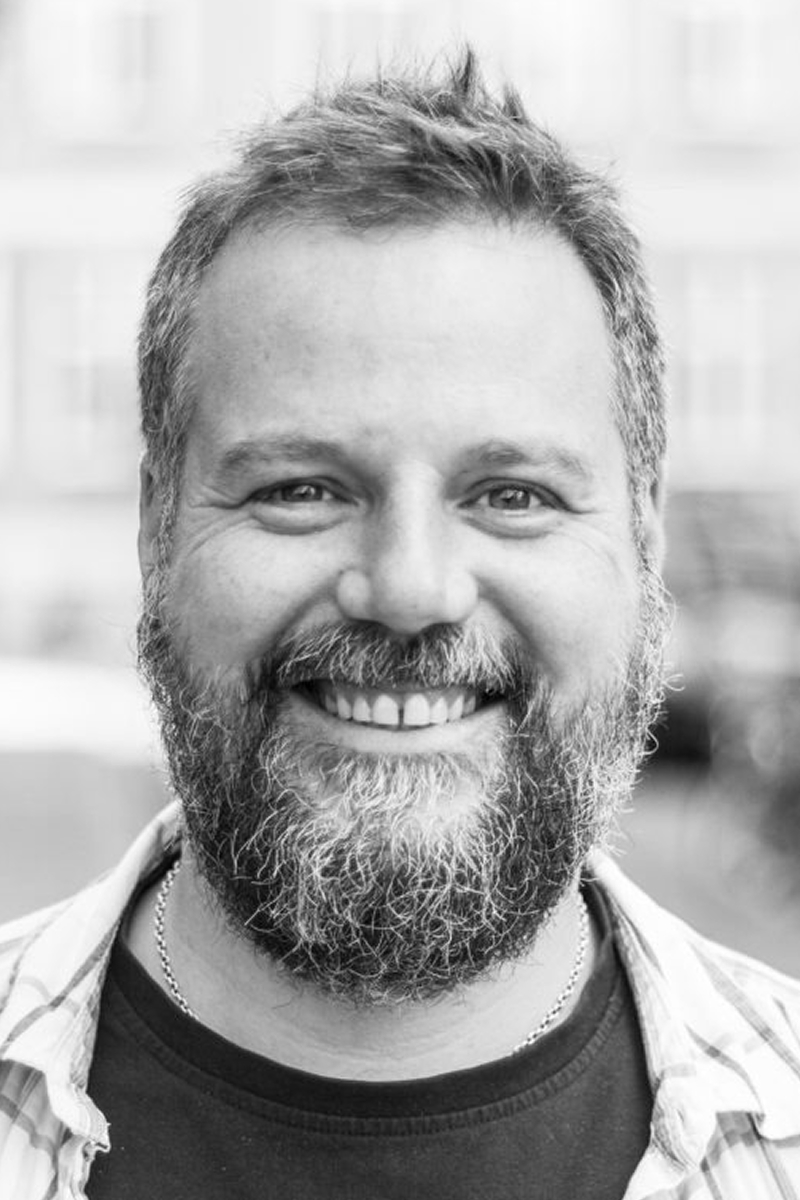 chainbox-employee.10.jpg